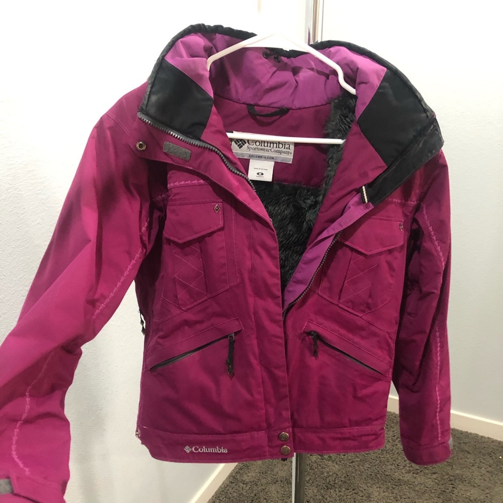 Columbia Women’s Medium Ski/Snow Jacket. Fuchsia